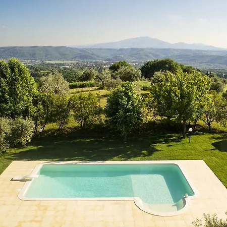 Francesa Villa Attigliano