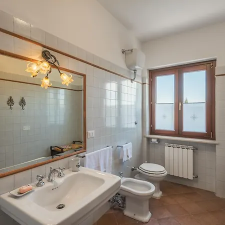 Francesa Villa Attigliano