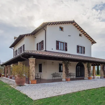 Francesa Villa